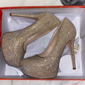 Rhinestoned stiletto gold pumps, size 8
